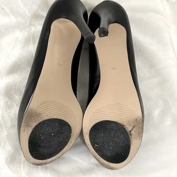 GUESS Peeptoe Platform Pump - Picture 4 of 4